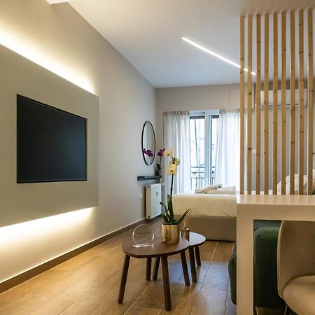 Elegant Suite - Пірей Екстер'єр фото