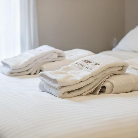 Elegant Suite - Пірей Екстер'єр фото