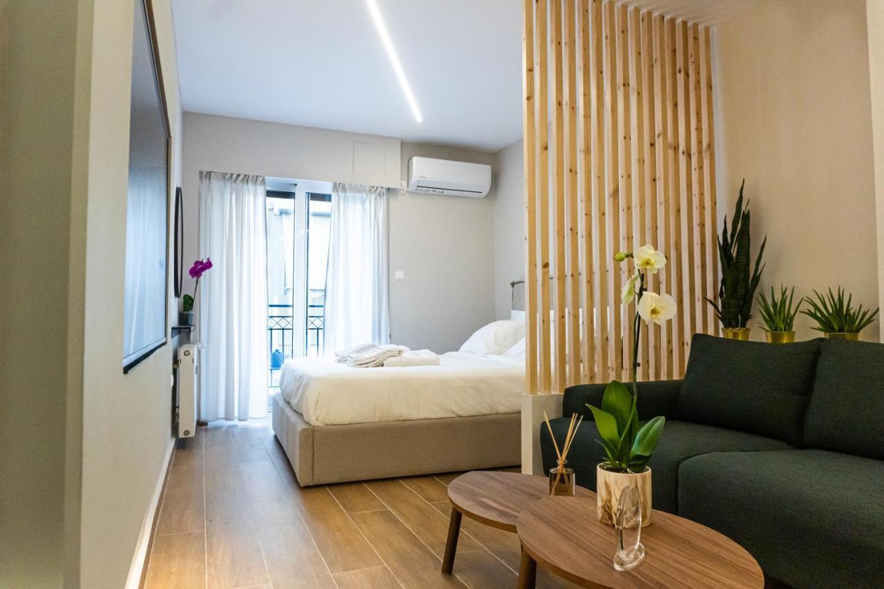 Elegant Suite - Пірей Екстер'єр фото